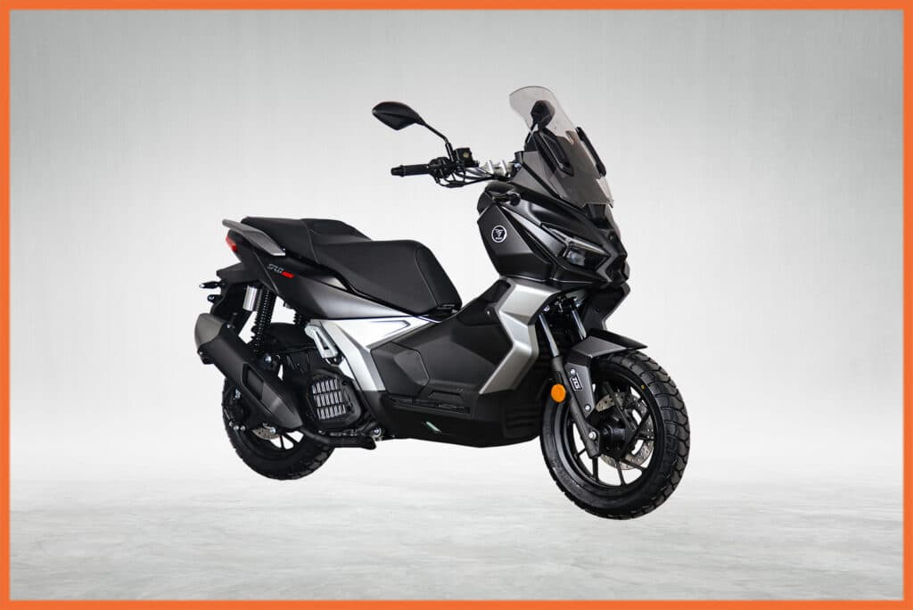 Voge SR1 ADV 125cc, Loukis Rentals, Paros