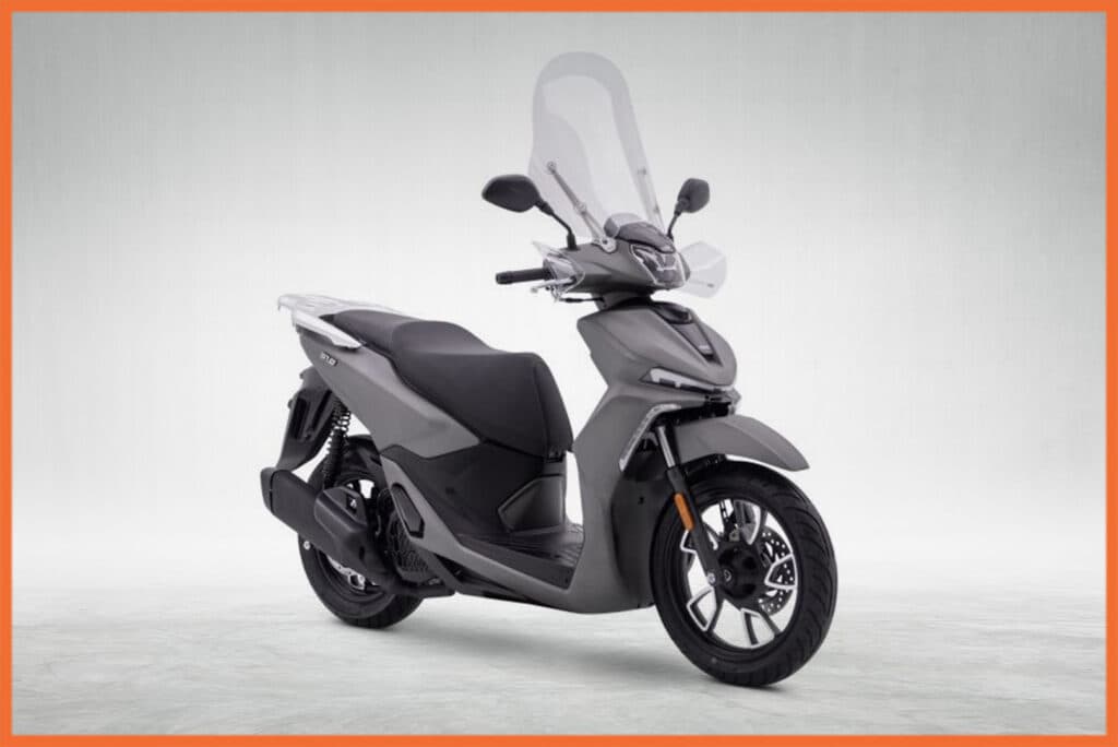 Voge SR16 125cc, Loukis Rentals, Paros