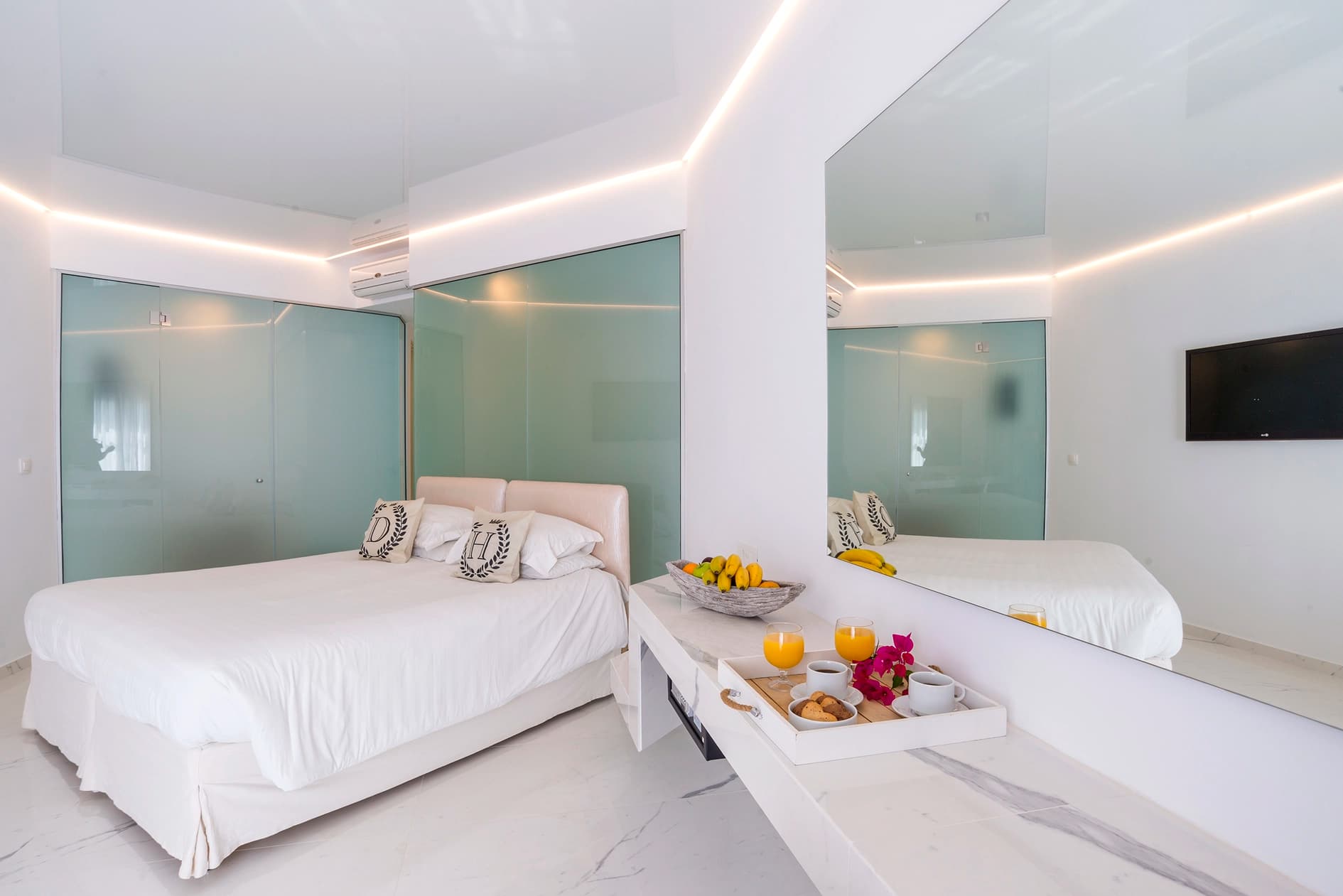 Prestige Sea View with Sharing Pool