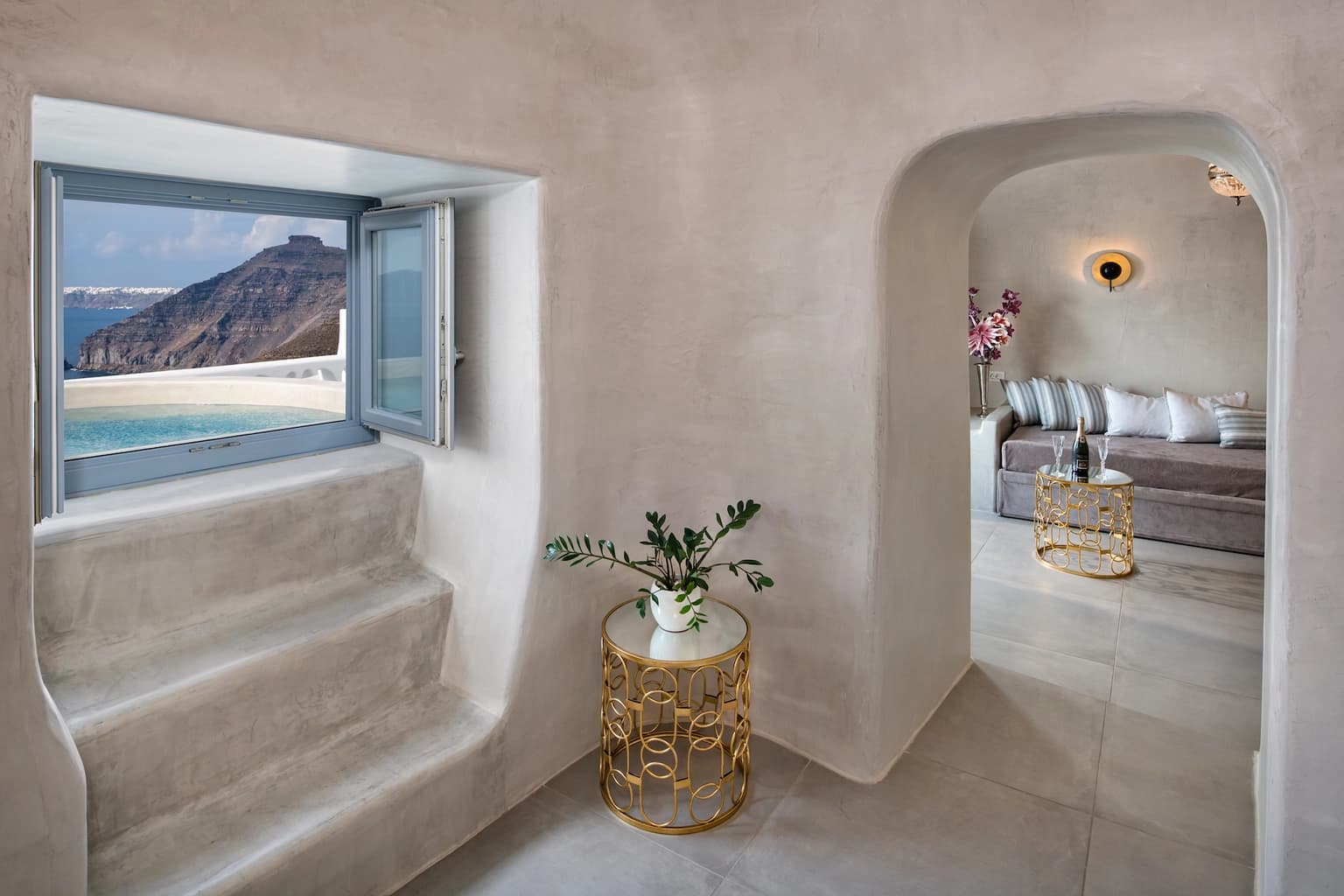Cave Suite