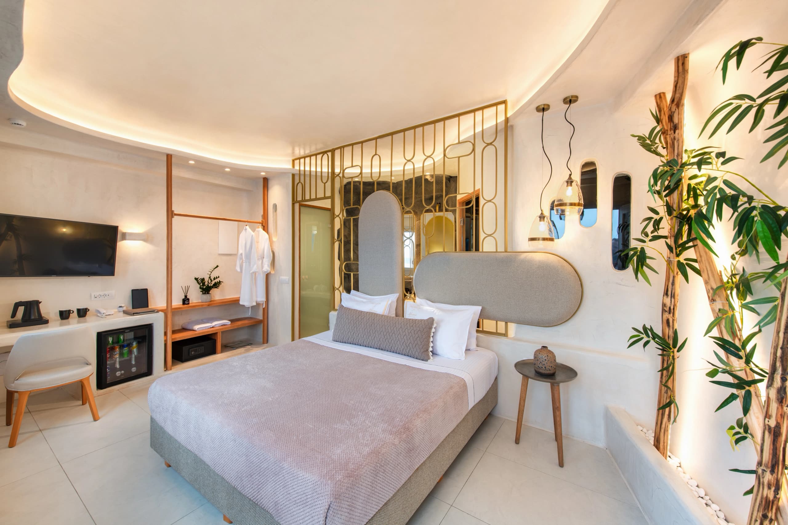 Junior Cave Suite