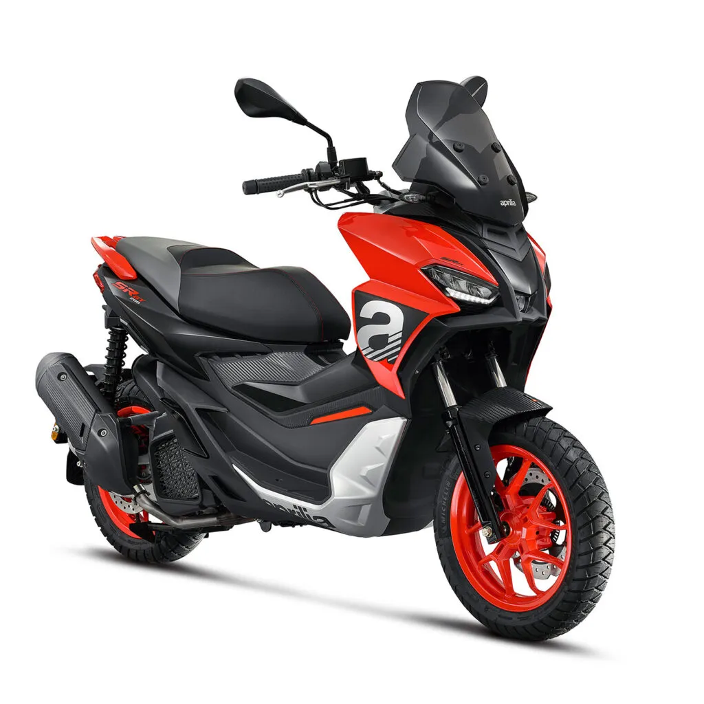 Cat C2 -Aprillia SR GT Sport |125 โ Chaniotis | Paros Rentalsยฎ rental in Paros