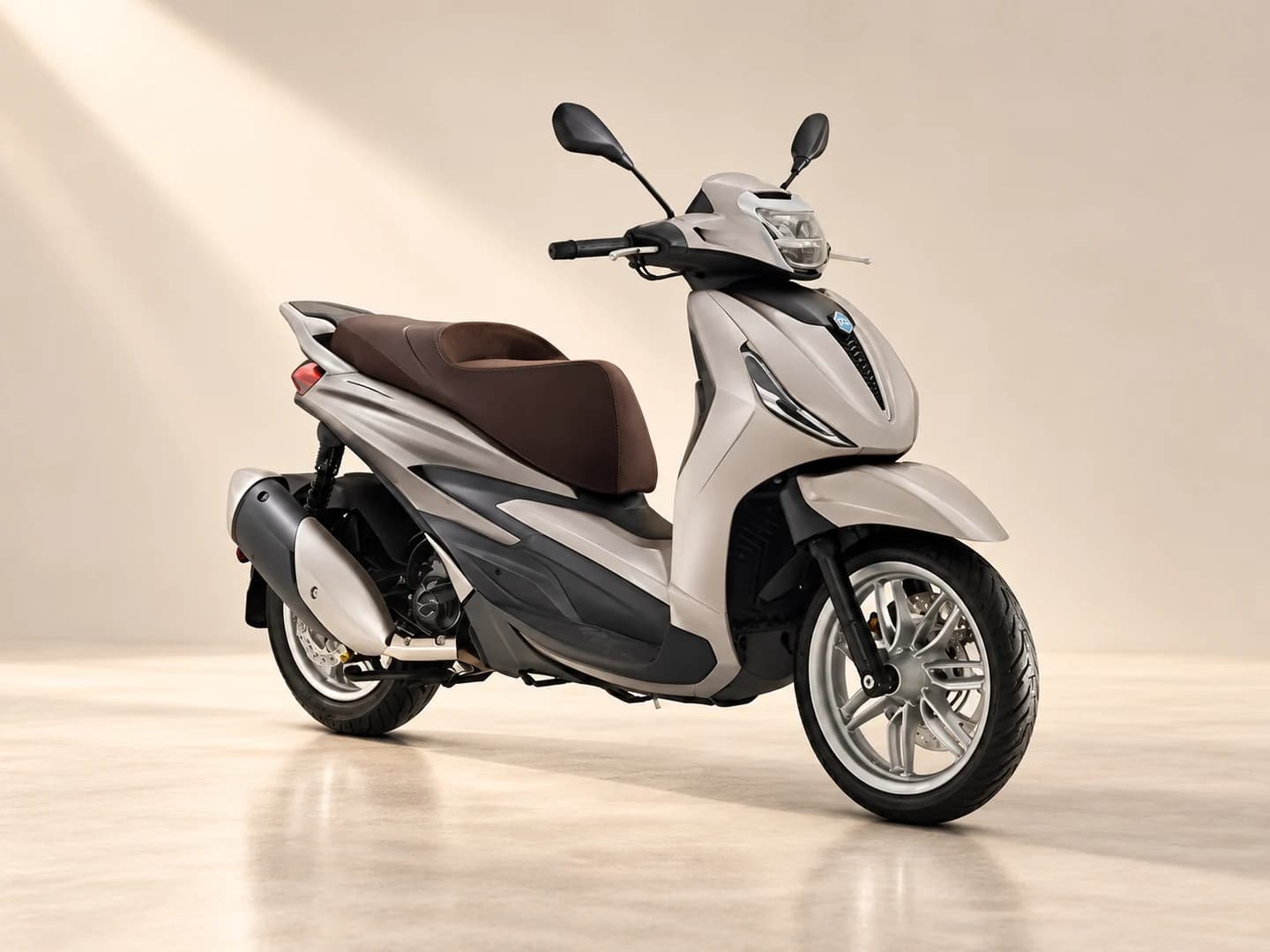 Piaggio Beverly 400cc, Loukis Rentals, Paros