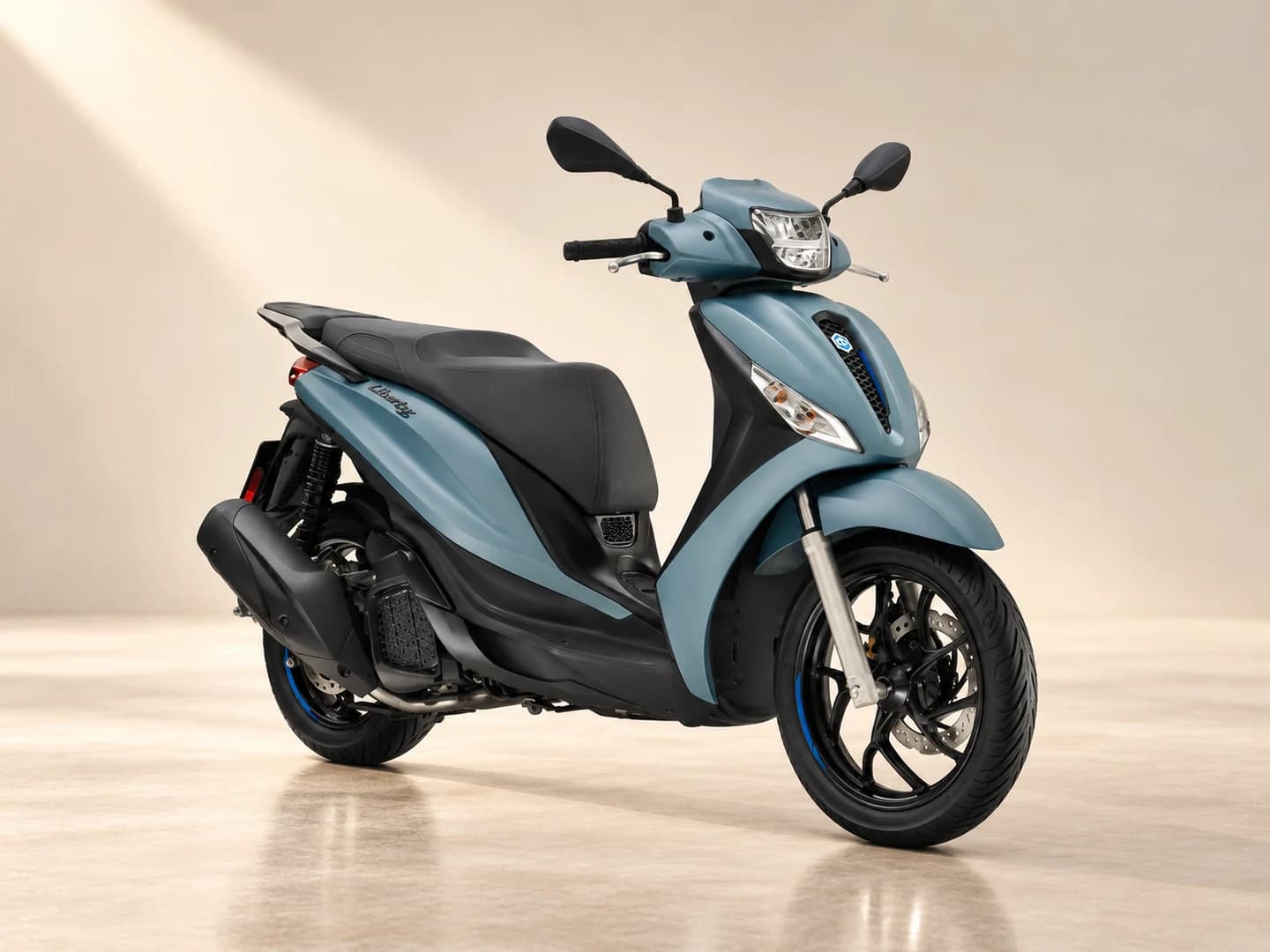 Piaggio Medley 125cc, Loukis Rentals, Paros