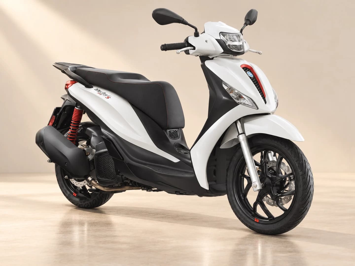 Piaggio Medley 125cc ABS, Alikis Rent a Car, Paros