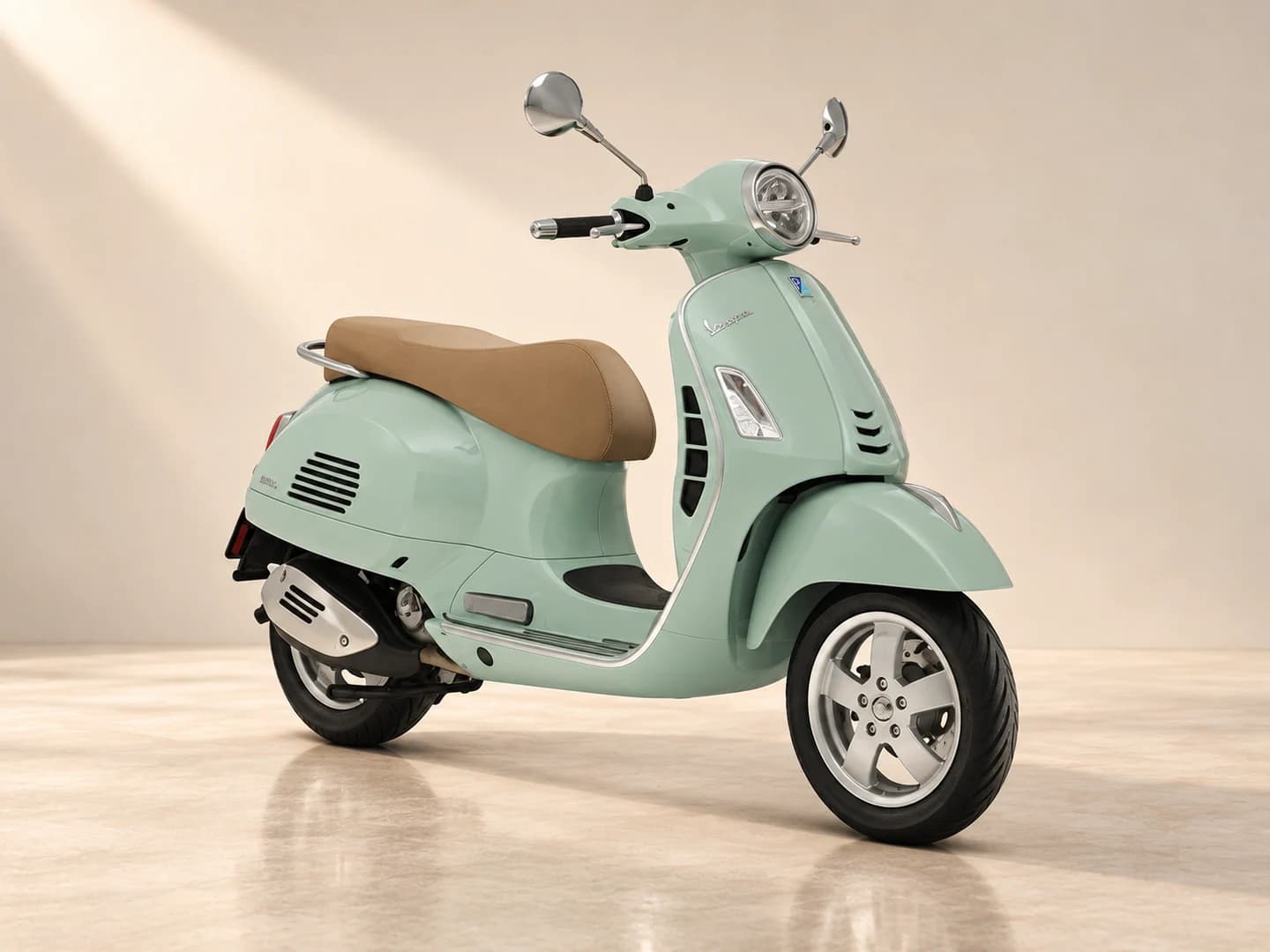 Piaggio Vespa 300cc, Loukis Rentals, Paros
