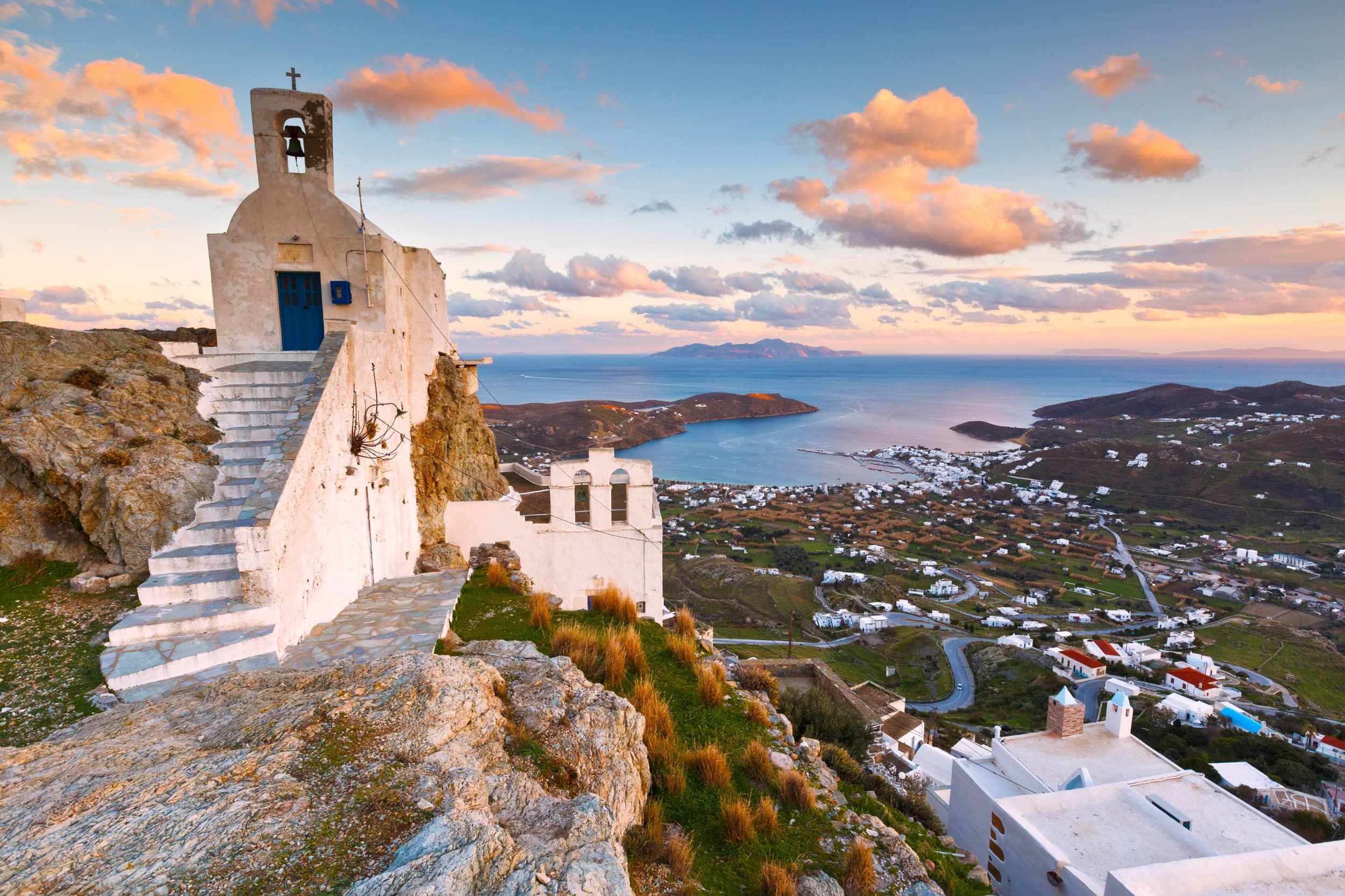 Rent a car in Serifos