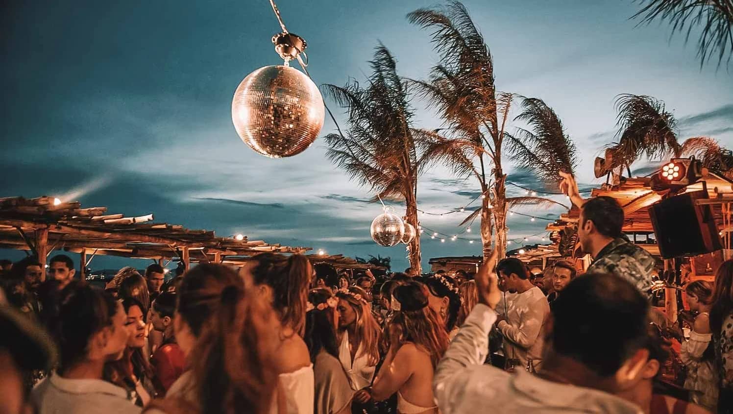 Luxury beachfront resort in Mykonos