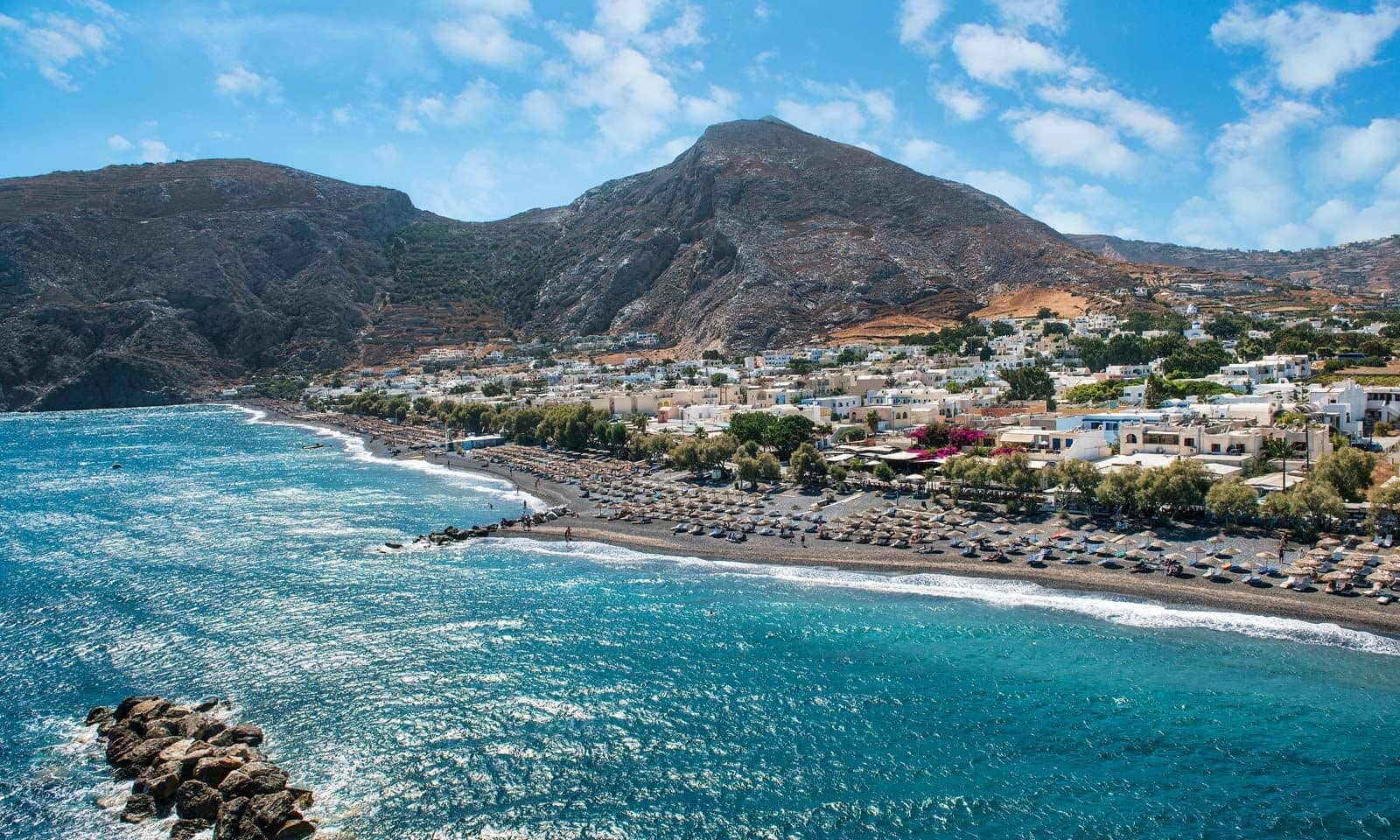 Kamari Beach with organized facilities