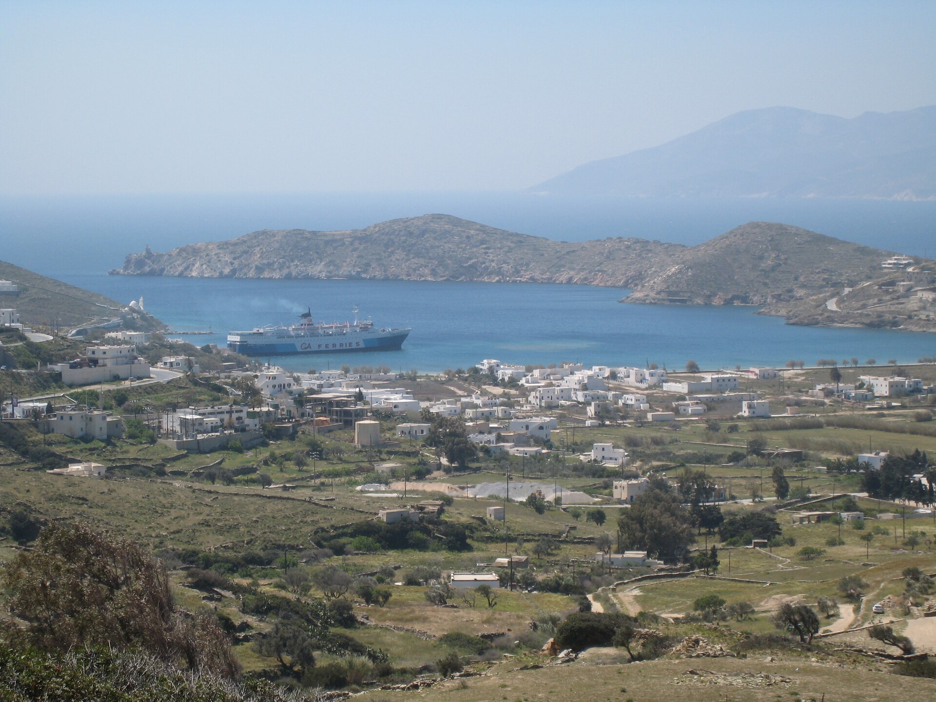 Ormos (puerto), Ios: El puerto acogedor