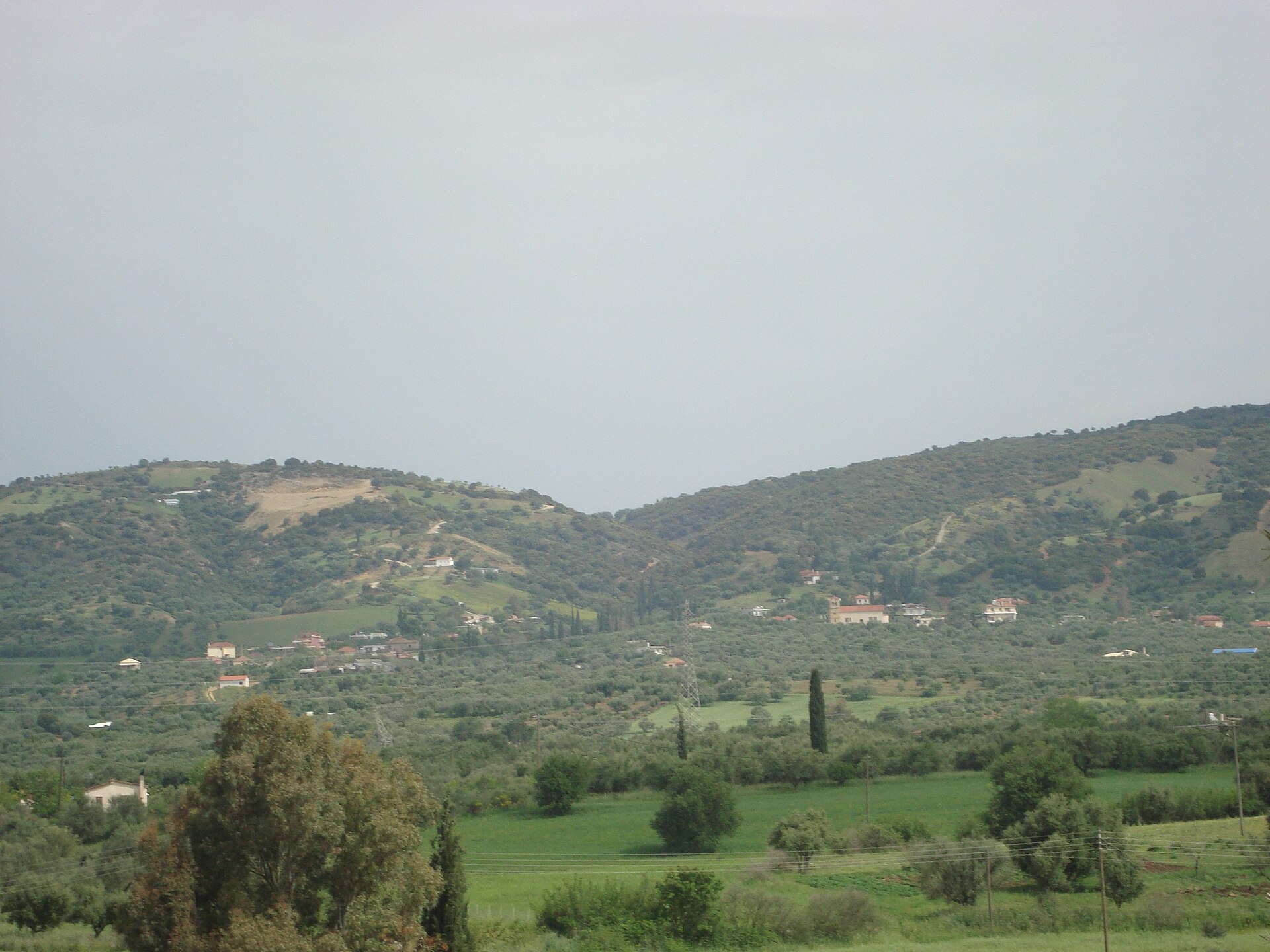 Agrilia, Thirasia: The Seaside Corner